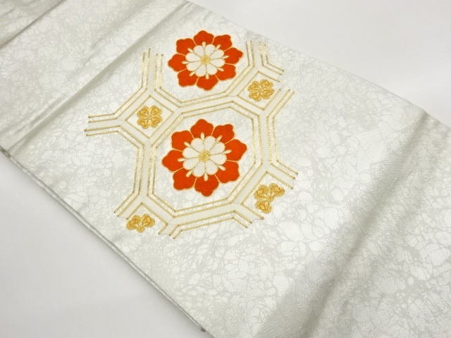 金駒刺繍蜀江文に華文模様名古屋帯
